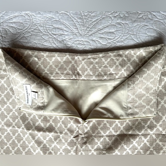 Banana Republic Like New Size 10 Skirt - Picture 6 of 6